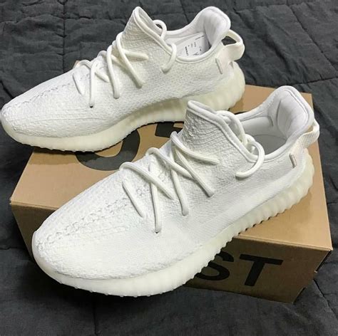 yeezy blancos adidas|More.